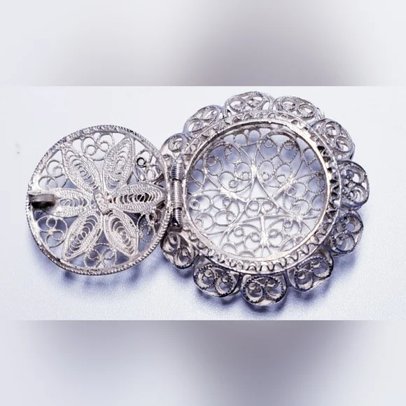 Vintage Sterling Silver Floral Filigree Locket Charm Pendant - Picture 1 of 6